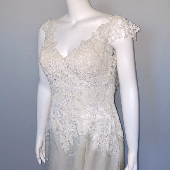 Justin Alexander #8730 Charmeuse Wedding Gown with Cap Sleeves - Picture 12 of 12